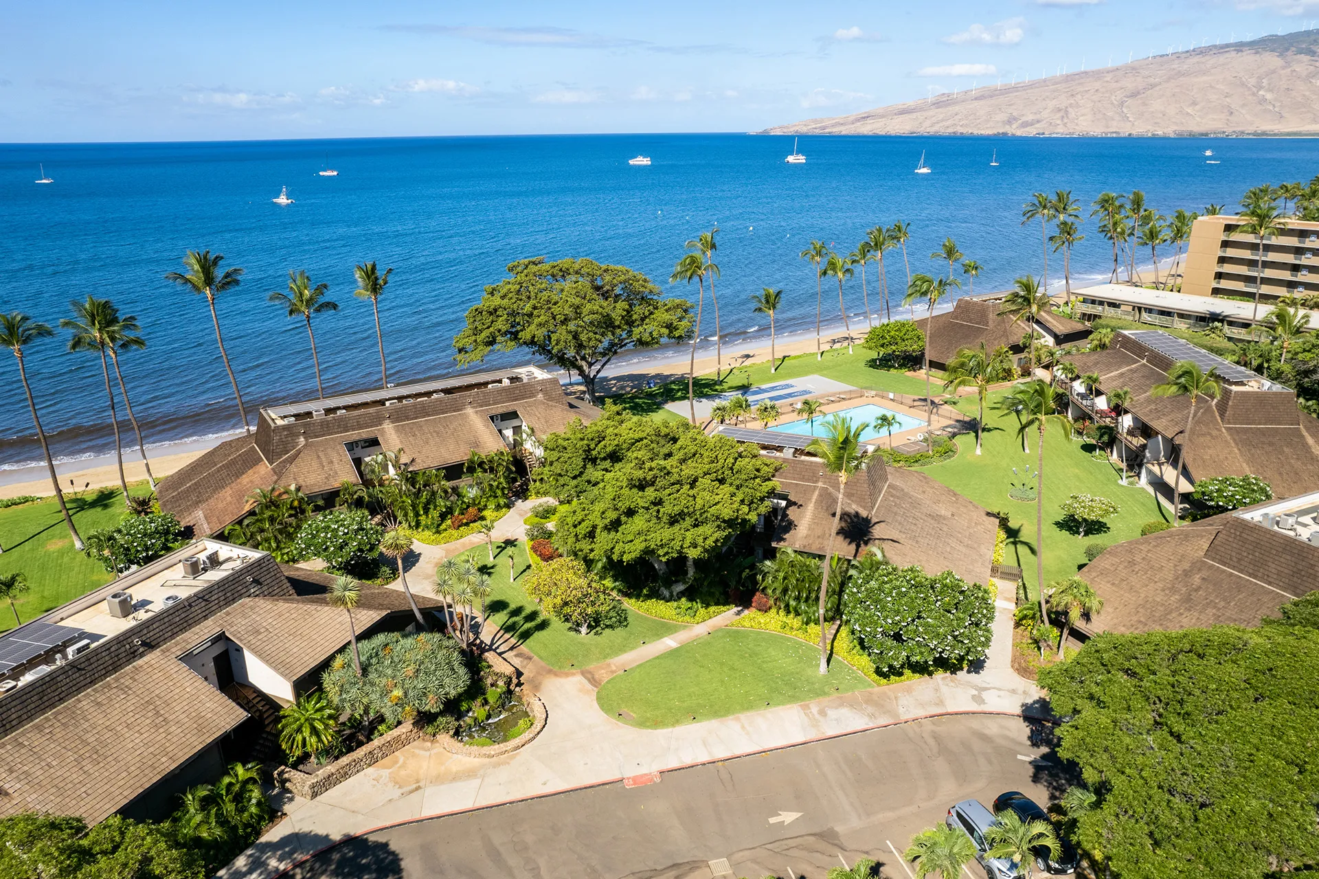 Kihei, Maui, Beachfront Vacation Rentals | Maalaea Surf Resort